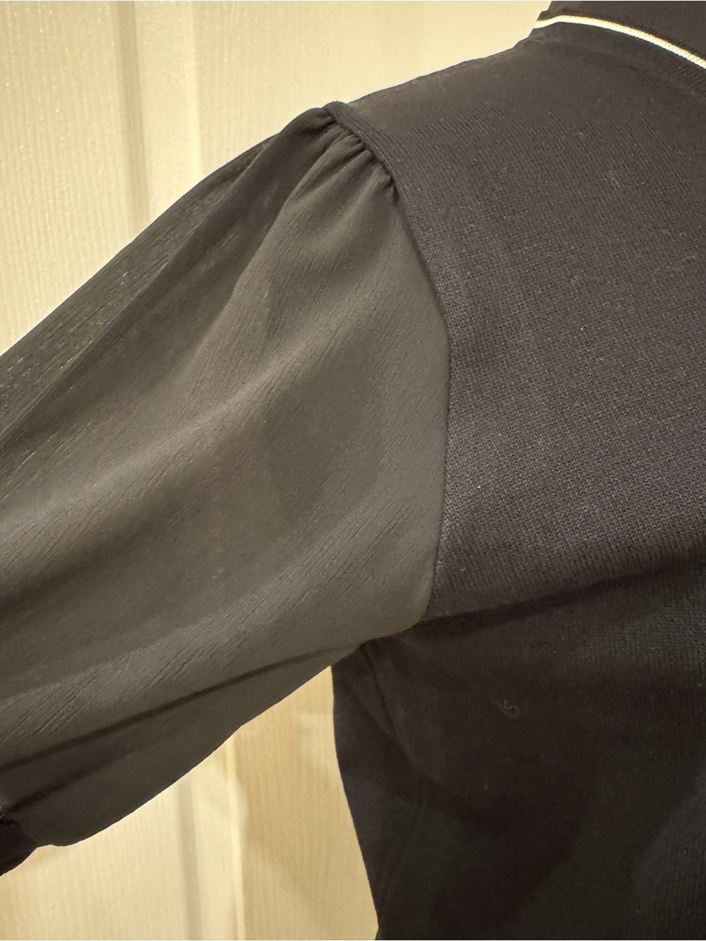 Black Tie-Neck Short Sleeve Top - Classic Knit - Picture 3 of 6